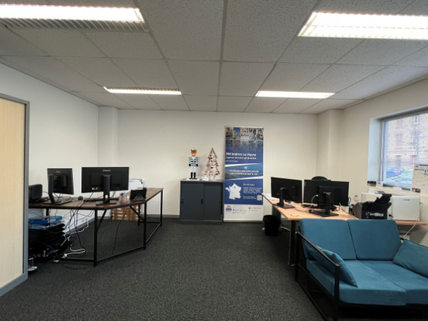 L'intérieur de l'agence RM intéril le Havre